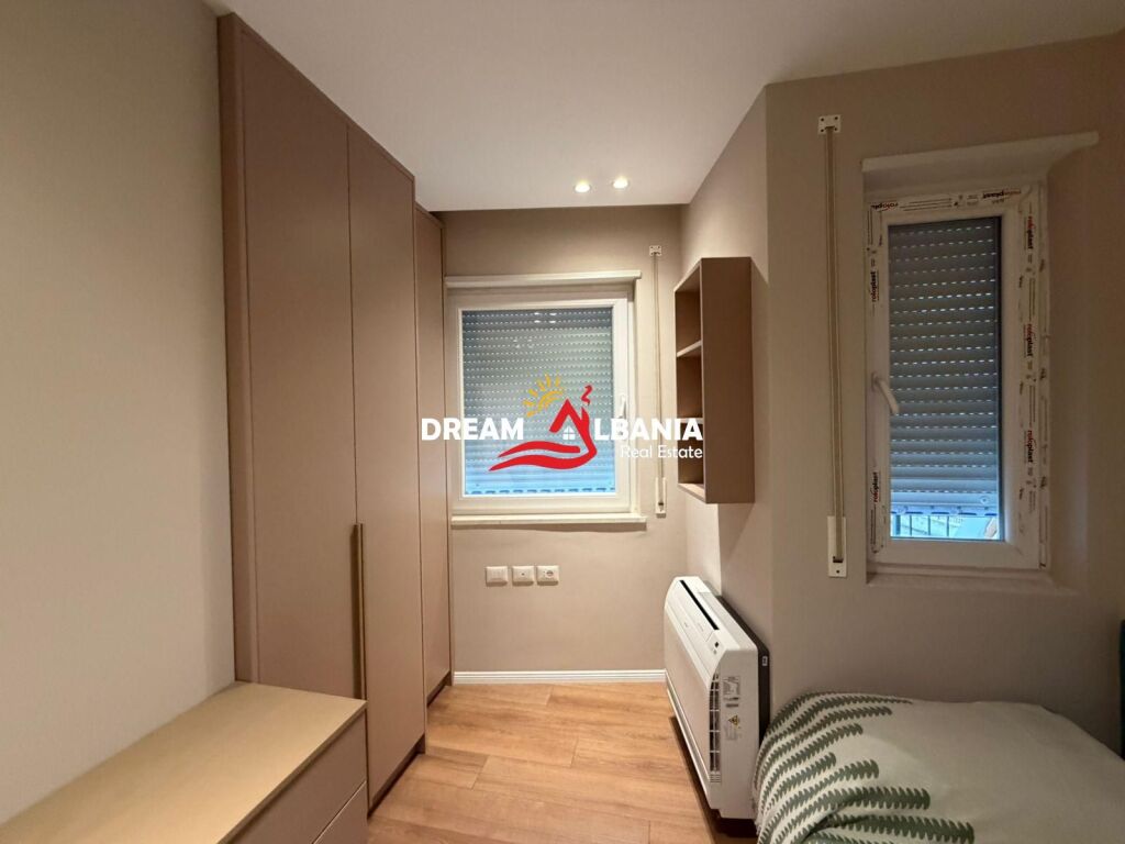Shitet apartament 2+1 ne Qender te Tiranes prane Kafe Flora (ID 41211759)
