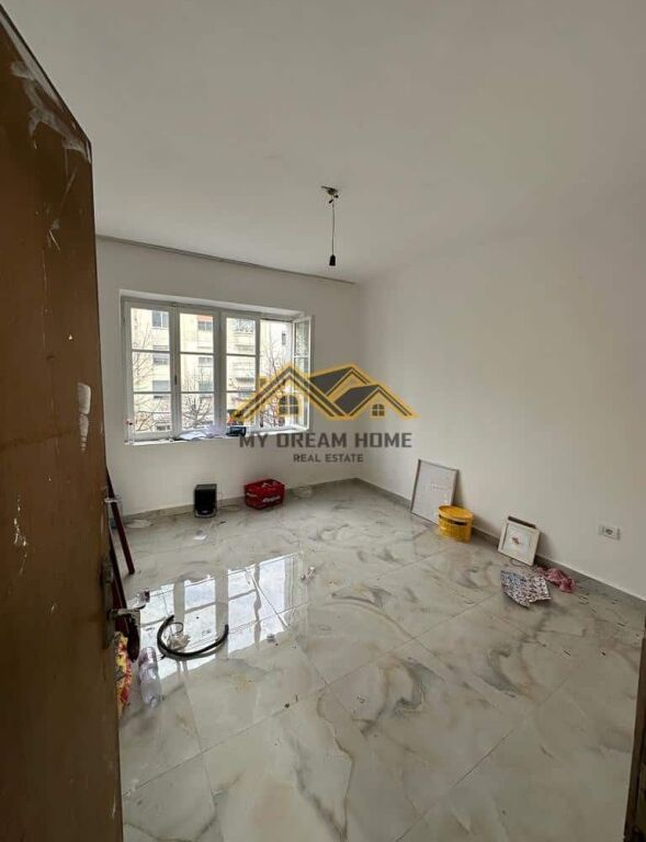 SHITET GARSONIERE TEK PRANVERA