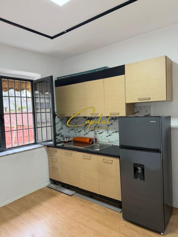 ZYRE ME QIRA 60 M2 RRUGA E DURRESIT 65.000 LEKE