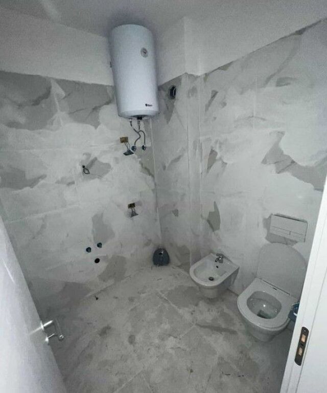 APARTAMENT 1+1 PER SHITJE , UNIVERS CITY!