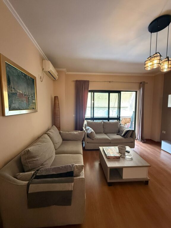 Apartament 1+1 per qera tek Liceu