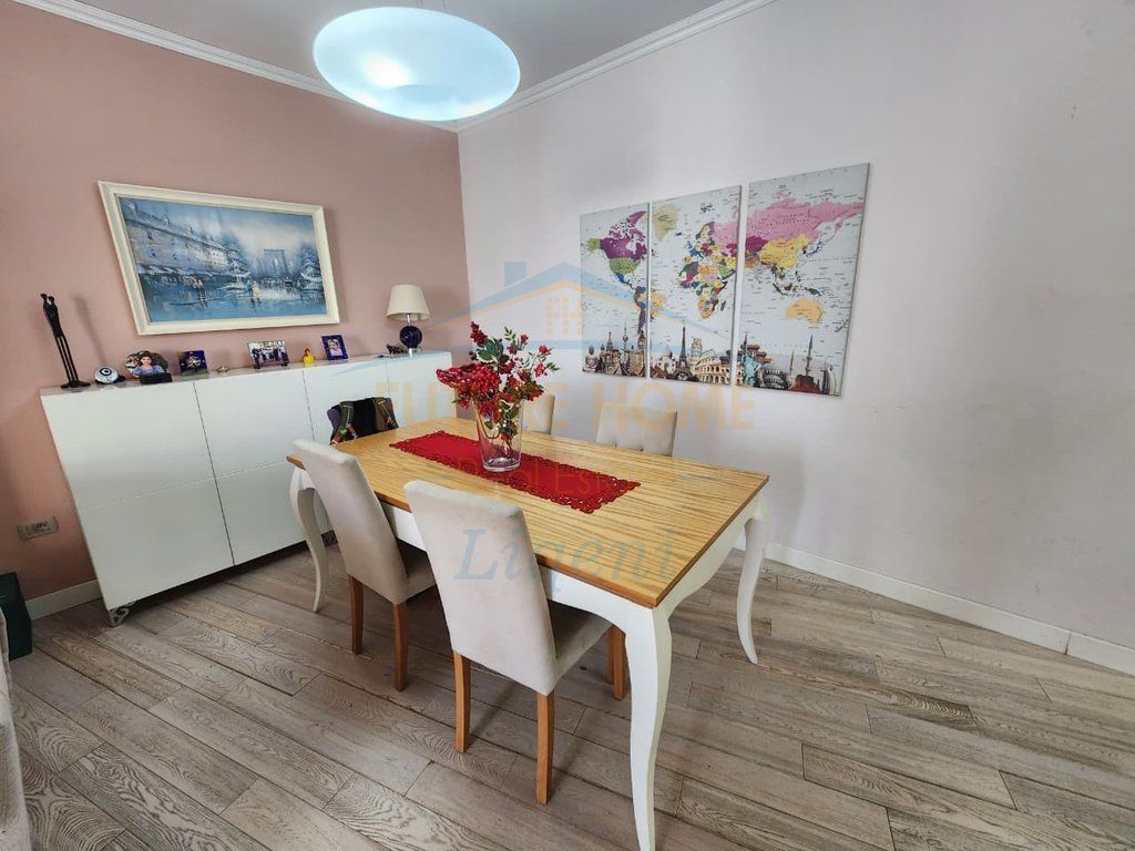 Shitet apartament 3+1+post parkimi , Liqeni i thate 138m2