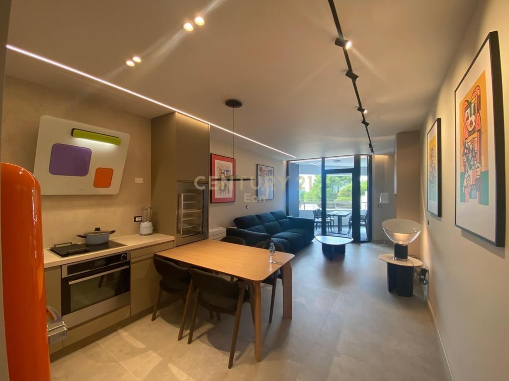 JEPET APARTAMENT 2+1+2T + POST PARKIMI, ME PAMJE DETI PER QERA TEK RESIDENCA "WHITE HILL"!!