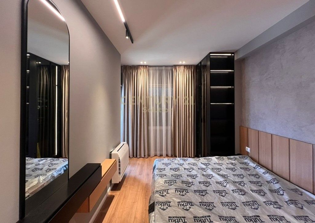 SHITET APARTAMENT 1+1 PRANE PALLATIT ME SHIGJETA