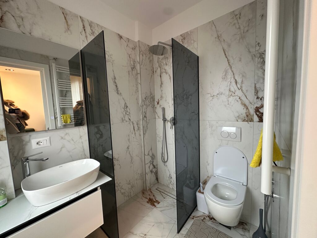 Qera,apartament 1+1,kompleksi delijorgji,Tirane.