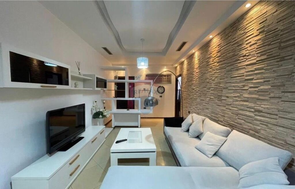 Apartament - Për Qira - Sheshi Willson, Tiranë ID: 530181098-81