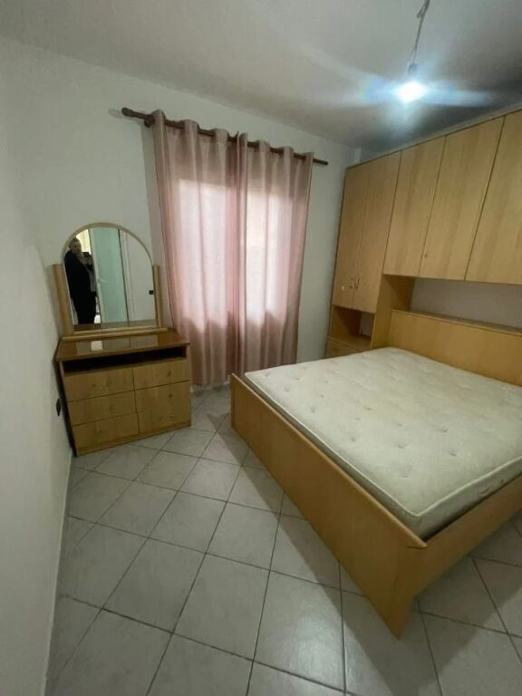 Jepet Me Qera Apartament 1+1