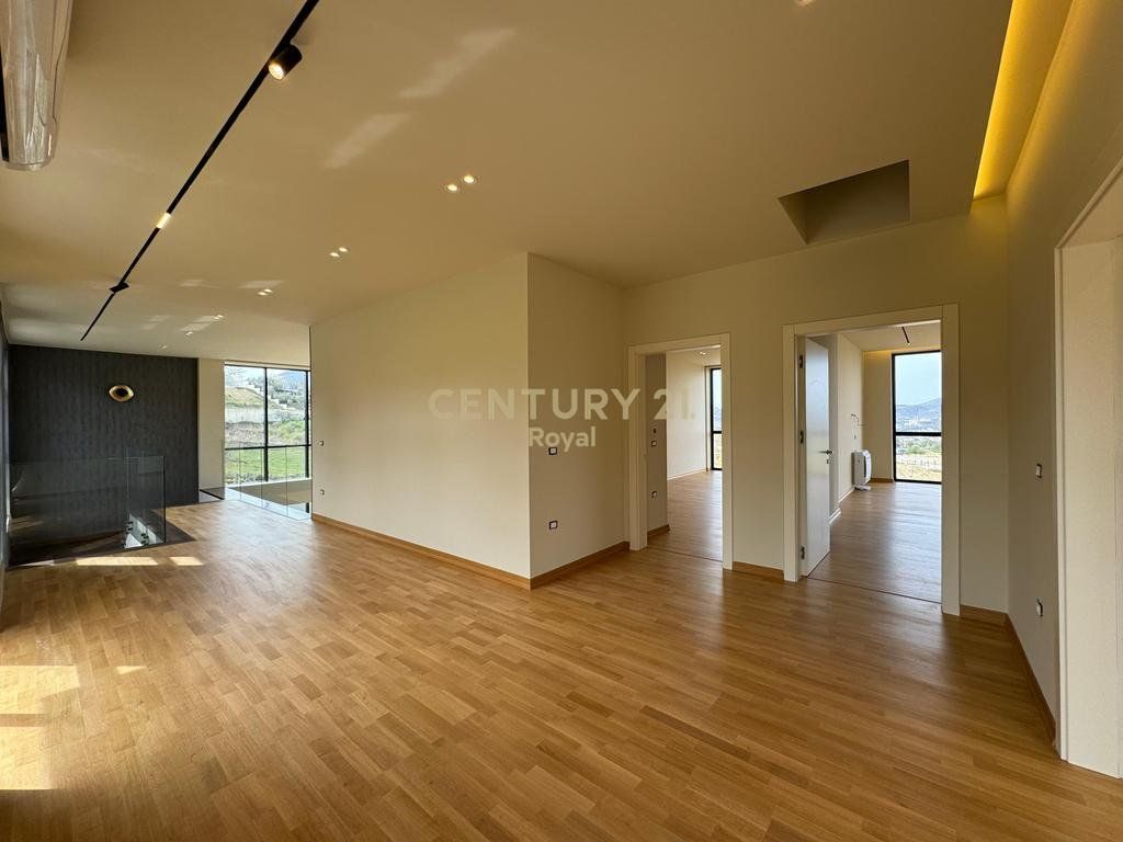 Affittasi villa moderna vicino a Rolling Hills,
