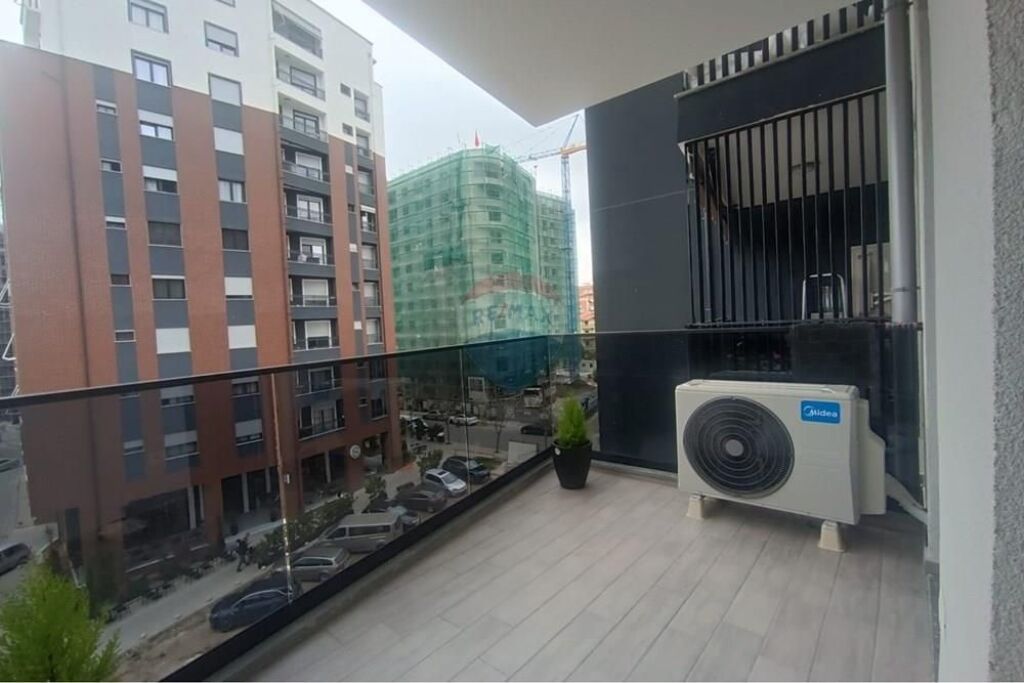 Jepet me qera apartament 1+1+ post parkimi ne Don Bosko .