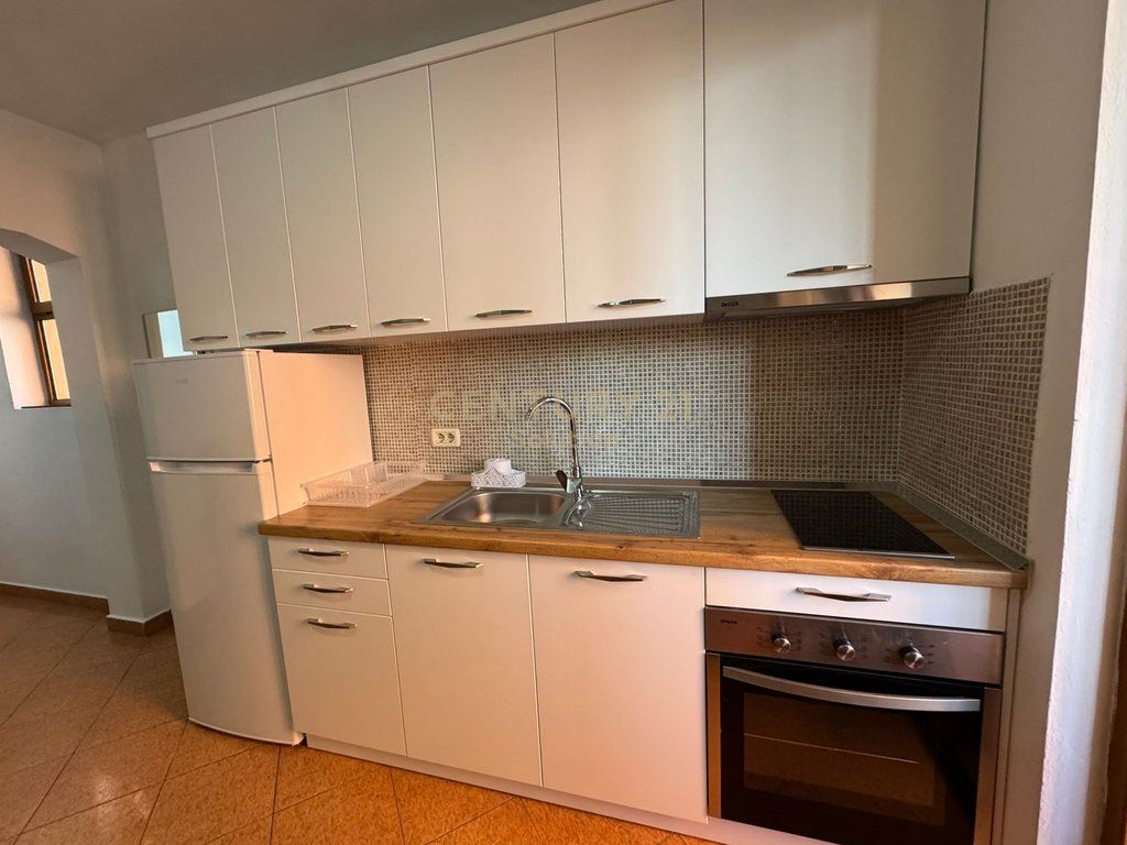 JAPIM PER QIRA APARAMENT 1+1 NE MYSLYM SHYR!