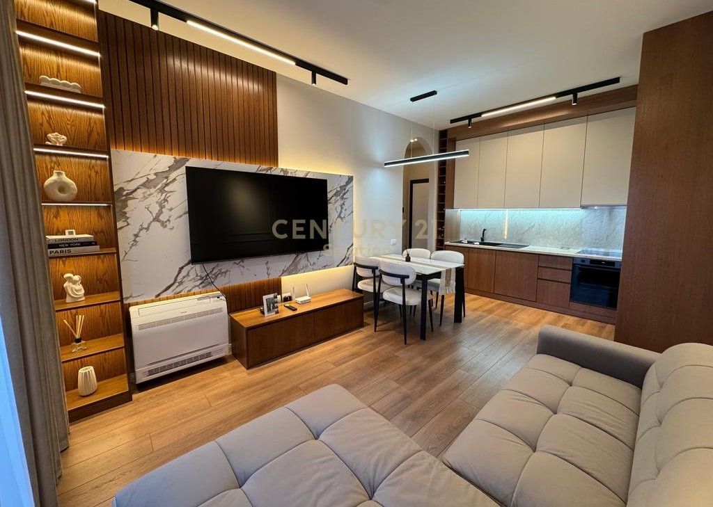 SHITET APARTAMENT 1+1 PRANE PALLATIT ME SHIGJETA