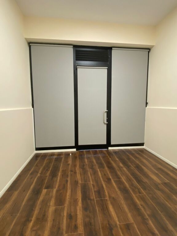 Business premises for rent, Paris Commune