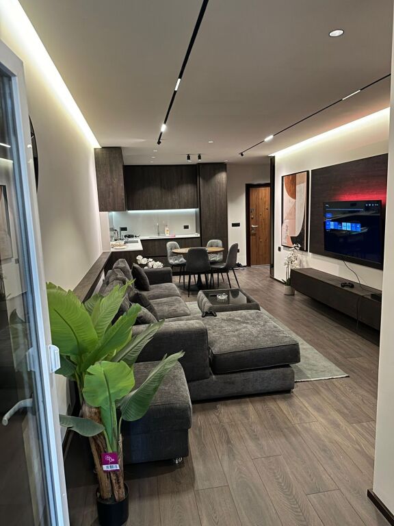 Affittasi 1+1 super appartamento 1000€ A Grepi i Arte Ex Esposizione