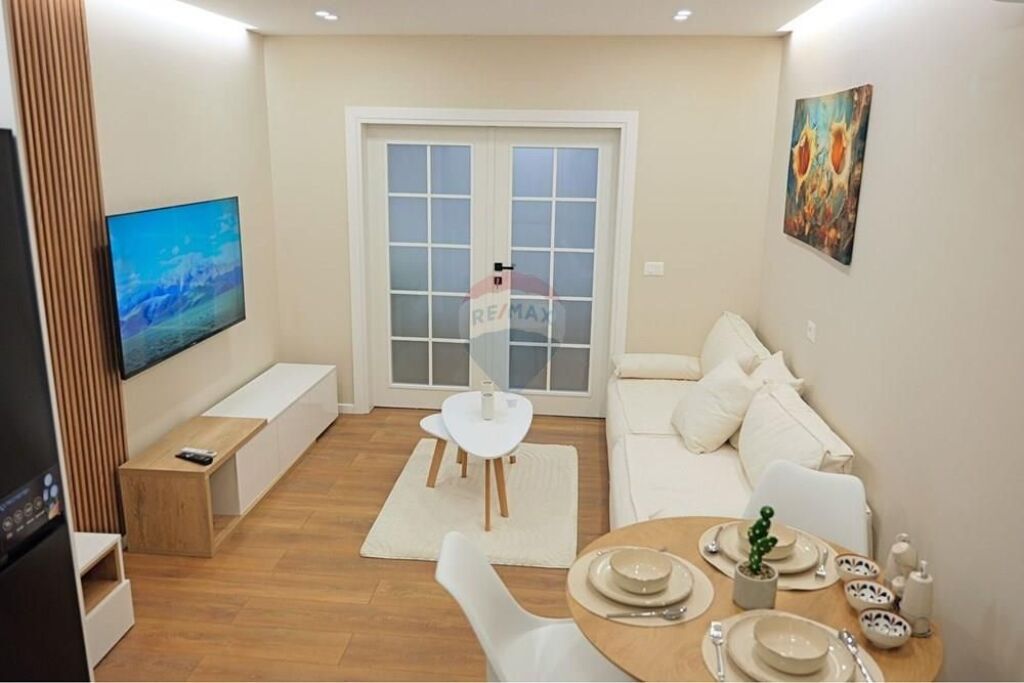 Apartament - Për Qira - Liceu Artistik, Tiranë