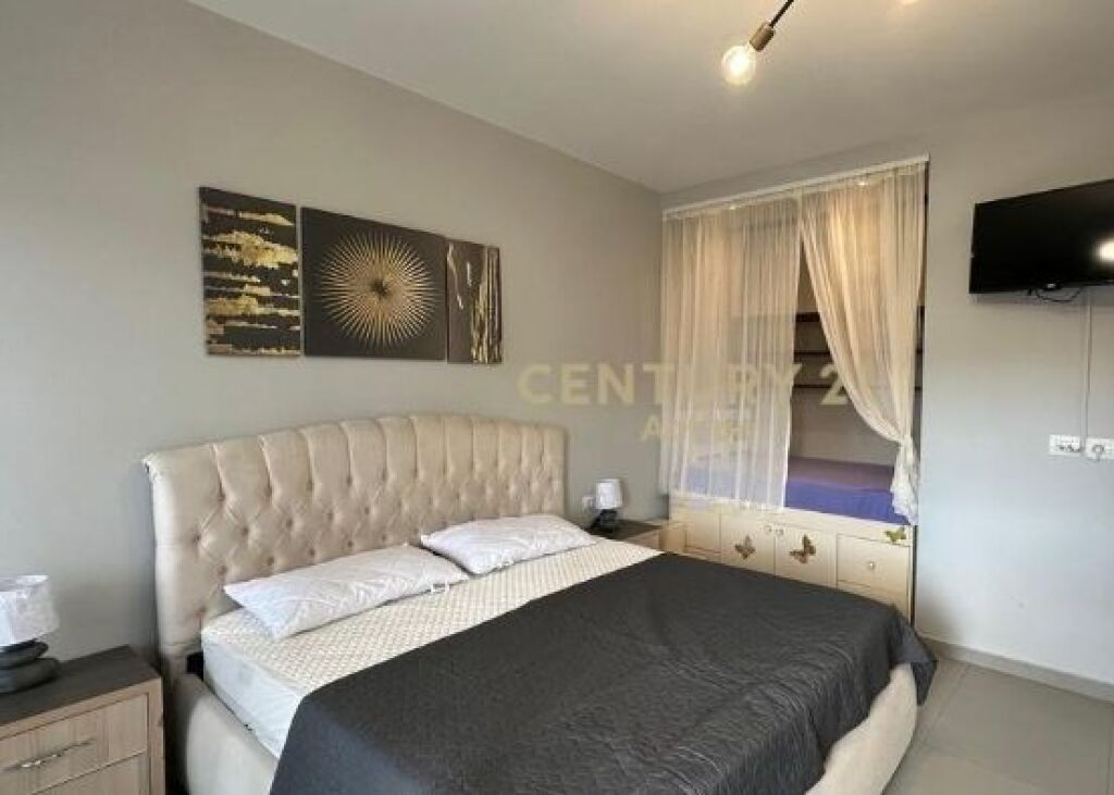 Apartament 1+1 me qera – 2 ballkone dhe pamje e hapur