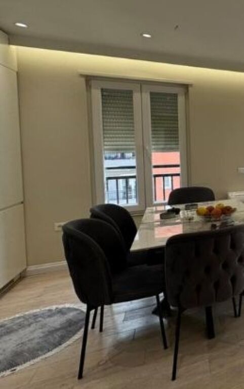 Apartament 2+1+2 për shitje