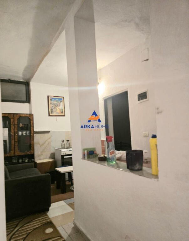 STUDIO APARTMENT FOR RENT "BLLOKU VILAVE SELITE, VASIL SHANTO" 300 EURO