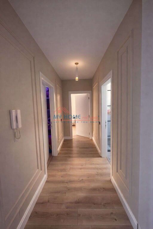 Apartament 2+1 ne shitje Komuna e Parisit ne Tirane