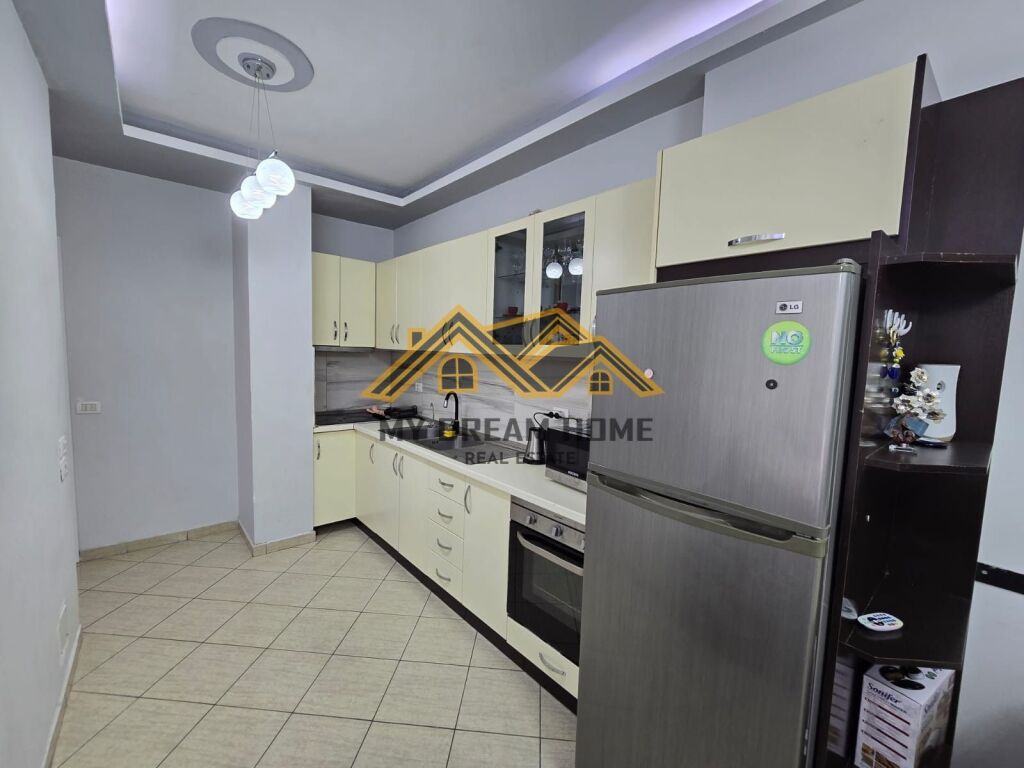 JEPET ME QIRA APARTAMENT 2+1 PLAZH, DURRES.