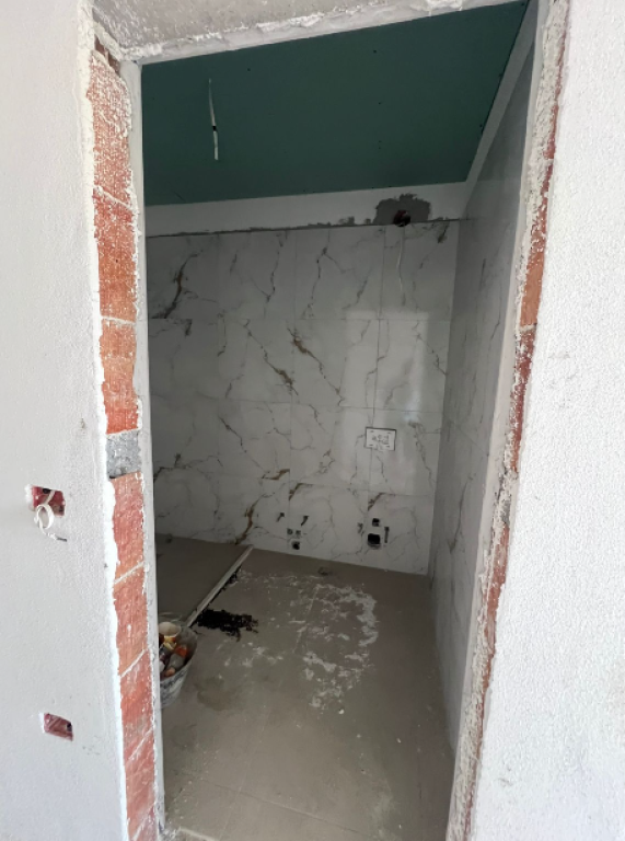 🏡 Shitet Apartament 2+1+2 – pranë Rrethit të Klanit