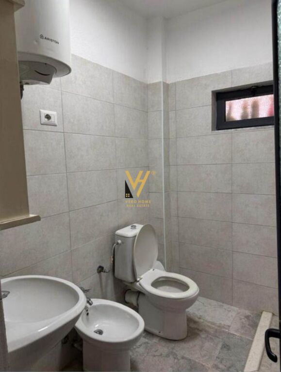MONOLOCALE IN VENDITA 48 M2 IN VIA NDRE MJEDA 99.000 EURO