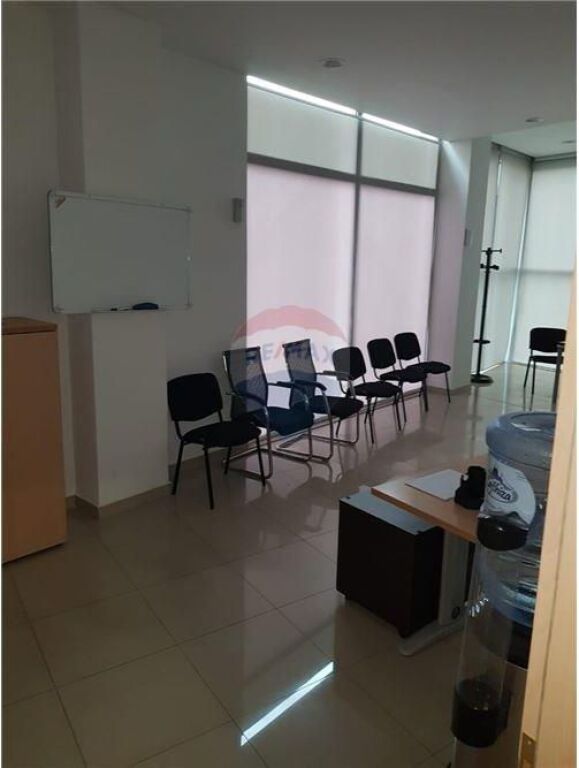 Jepet ambient per zyra,call center, klinike