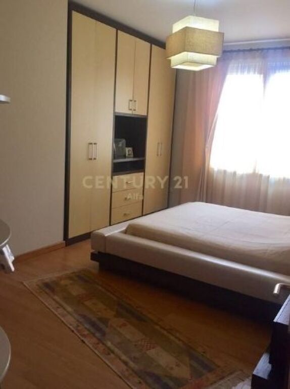 Apartament 1+1 me qera– i mobiluar dhe me pamje të hapur