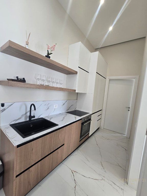 APARTAMENT 2+1 ME QIRA NË 'DONIKA CENTER'!