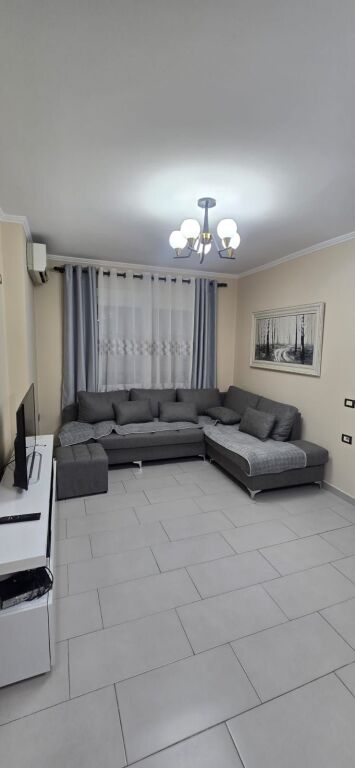 Apartament me qera - Astir
