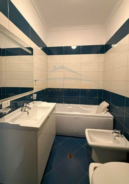 Affitto, Appartamento 2+1+2, Unaza e Re, Tirana.