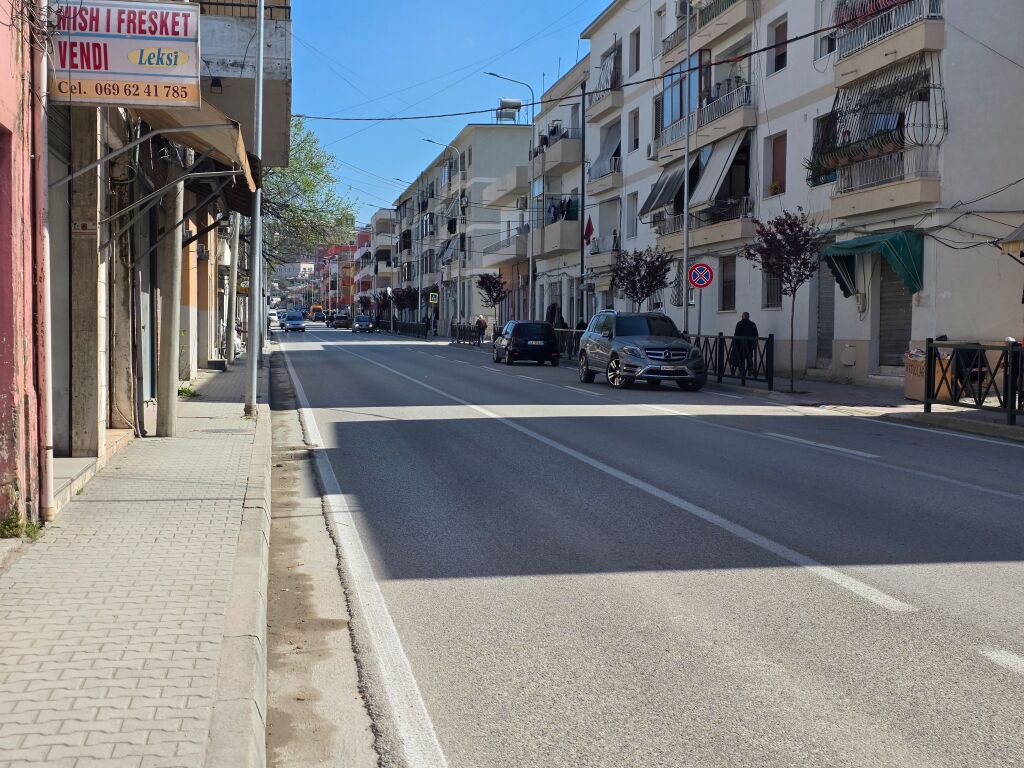 Shop for rent, Ali Demi street