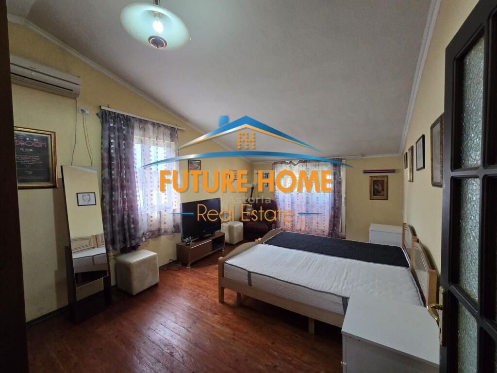 Tirane, shitet apartament 2+1+Ballkon Kati 4, 62 m² 160.000 € (Bulevardi Zogu I , Tirane)