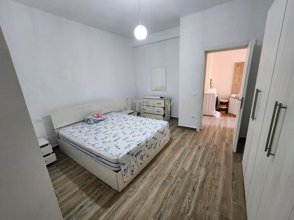 SHITET APARTAMENT 1+1 NE QENDER PRANE MUZEUMIT DURRES!