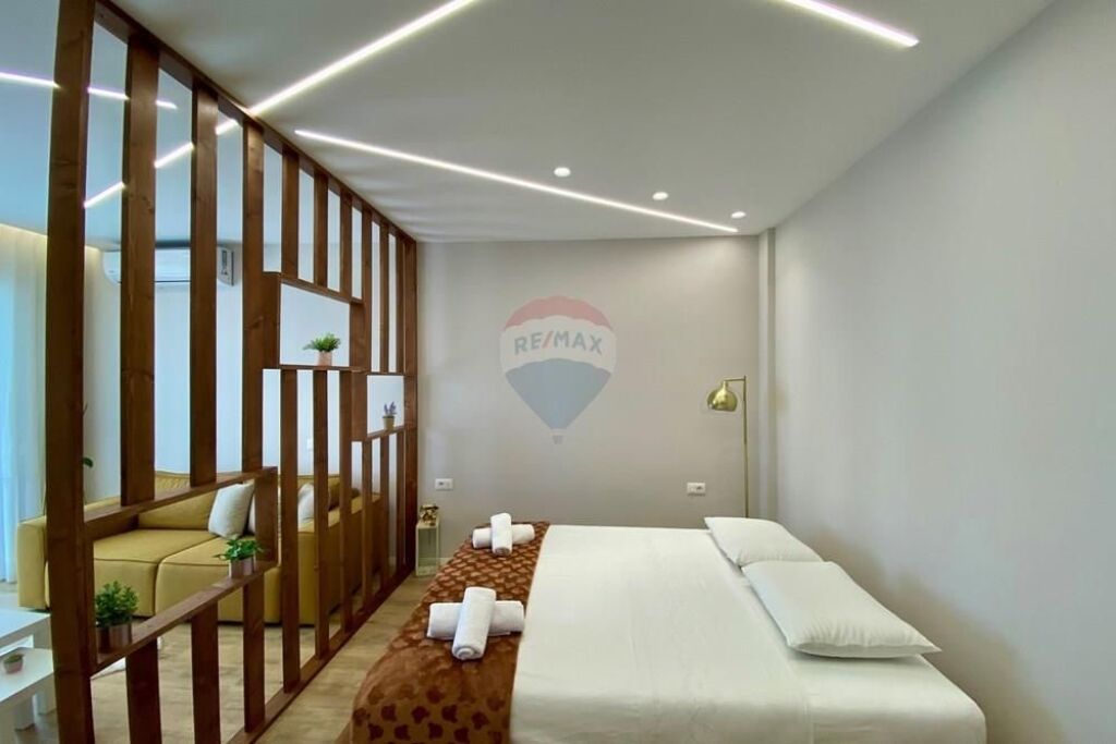 Jepet garsoniere me qira Arlis,Farmacia 10