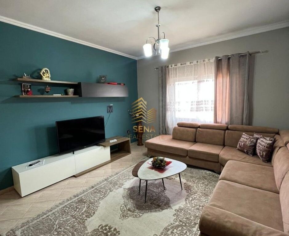 Affitto, Ingresso Privato, 2+1+balcone+Posto Auto, Yzberisht, 450 Euro/Mese