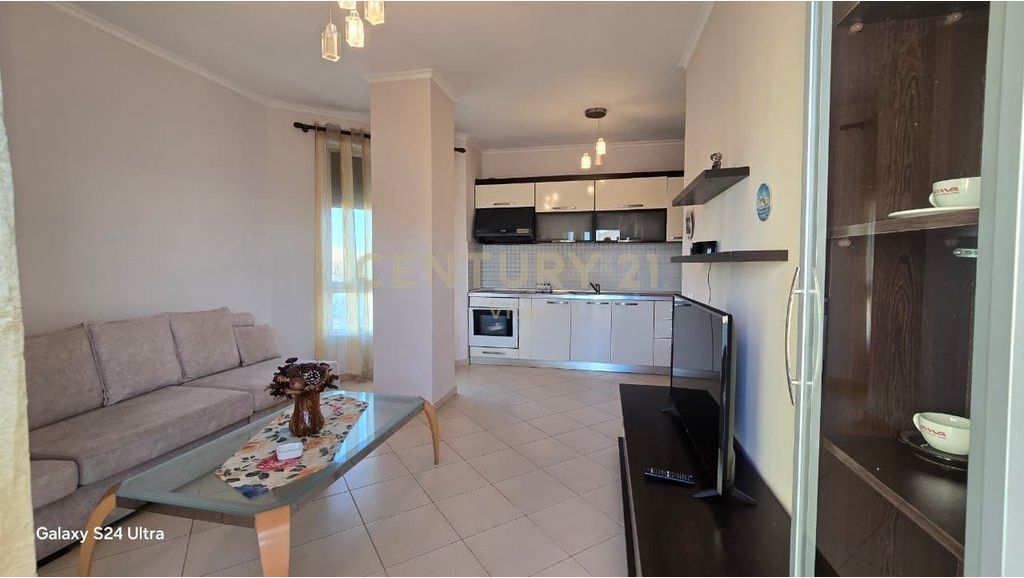 Apartament 1+1 me Qira në Iliria, Vija e Dytë me Pamje nga Deti !