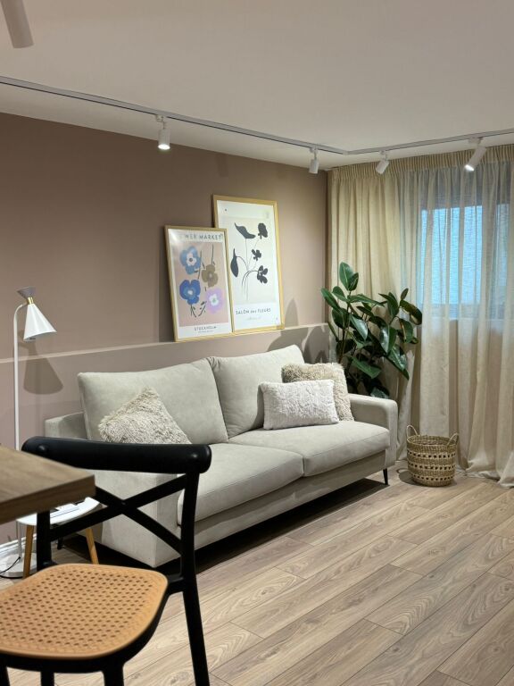 🏠Ish Tregu Elektrik,prane Grand Fitness jepet me qera kati i I-re i nje vile,2+1,i mobiluar.65,000 Leke