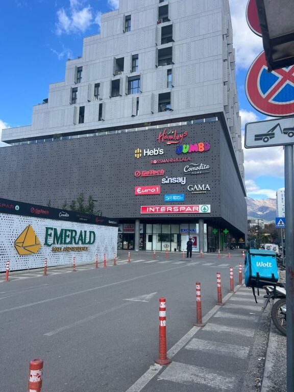 FOR RENT APARTMENT 2+1. 5 MAY STREET EMERALD