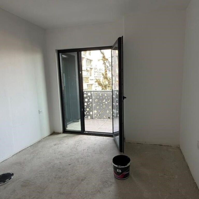 🏡 Shitet Apartament 1+1 – Corner Residence, Rruga e Kavajës ✨