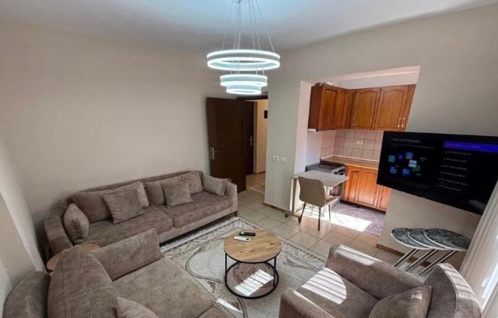 Apartament 1+1 me qera– i ndriçuar dhe funksional