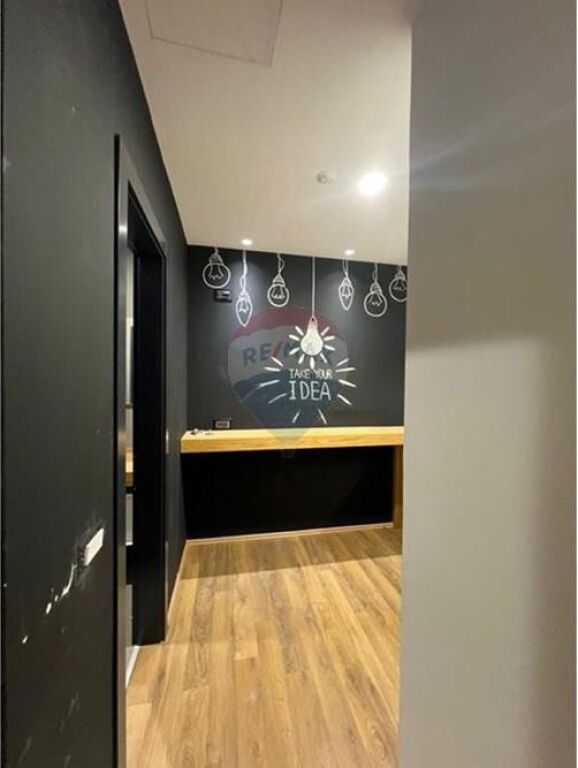 Zyre me qera tek Rruga e Elbasanit