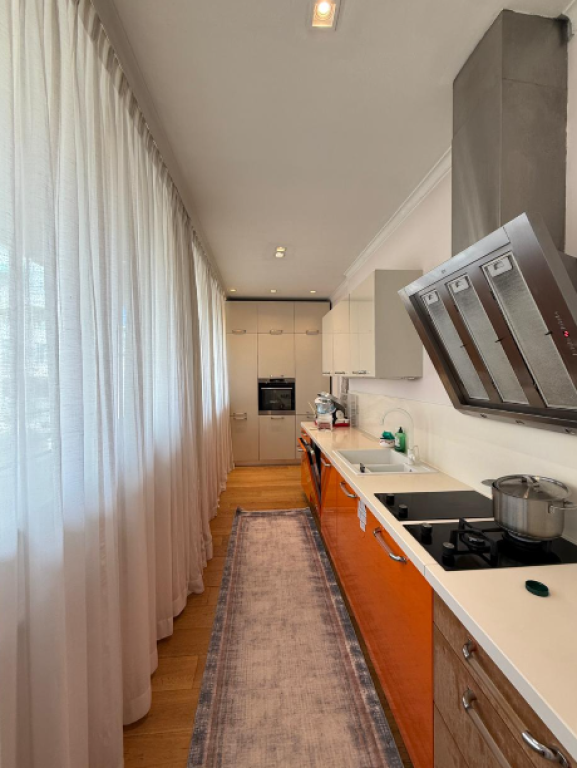 🏡 Apartament Premium 2+1+2 + Garderobë + Post Parkimi – Rruga e Elbasanit
