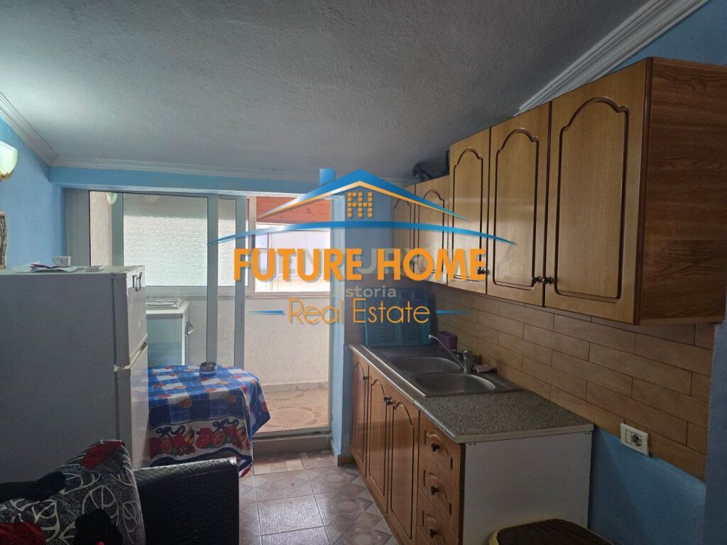 Tirane, shitet apartament 2+1+Ballkon Kati 4, 62 m² 160.000 € (Bulevardi Zogu I , Tirane)