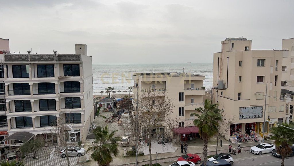 Appartamento 2+1+2T con Due Balconi con vista mare in vendita a Spiaggia, Durrës.