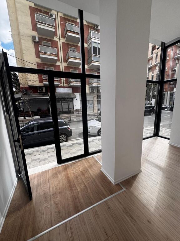 COMMERCIAL SPACE FOR RENT BY THE ROAD NEAR THE PROSECUTOR'S OFFICE OF TIRANA
