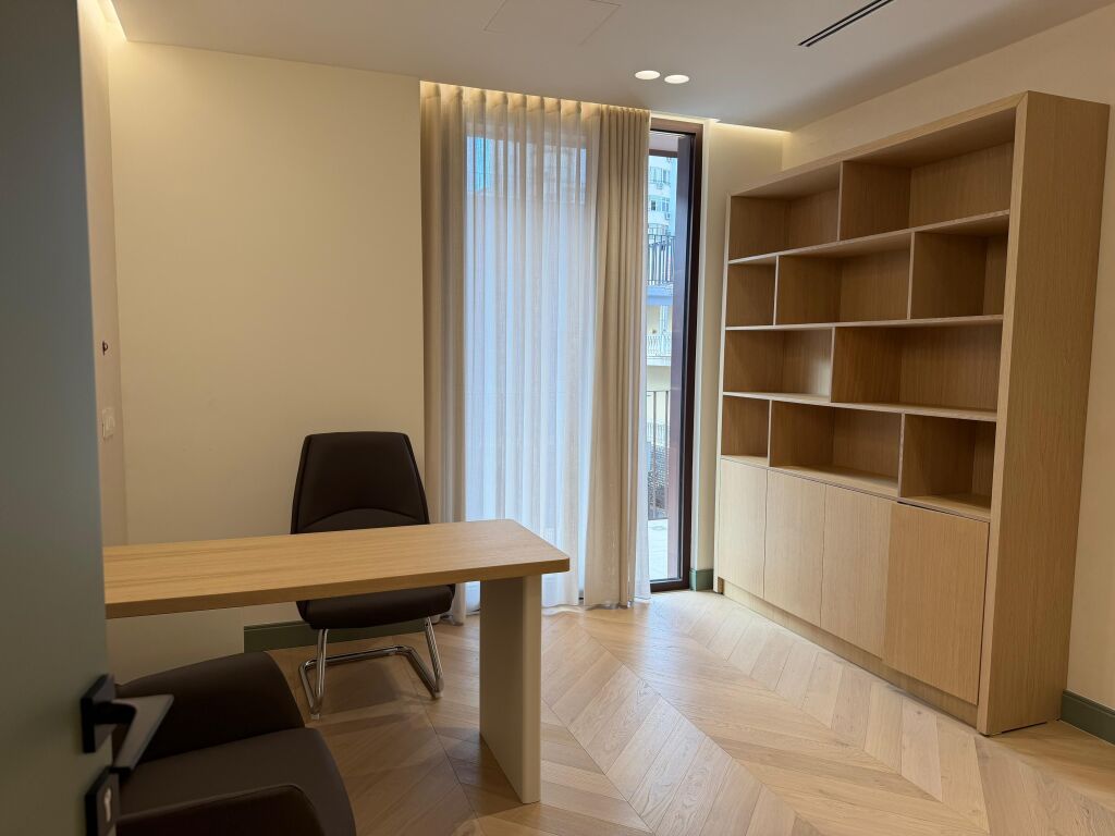 Jepet ambient per qira  Altana Residence