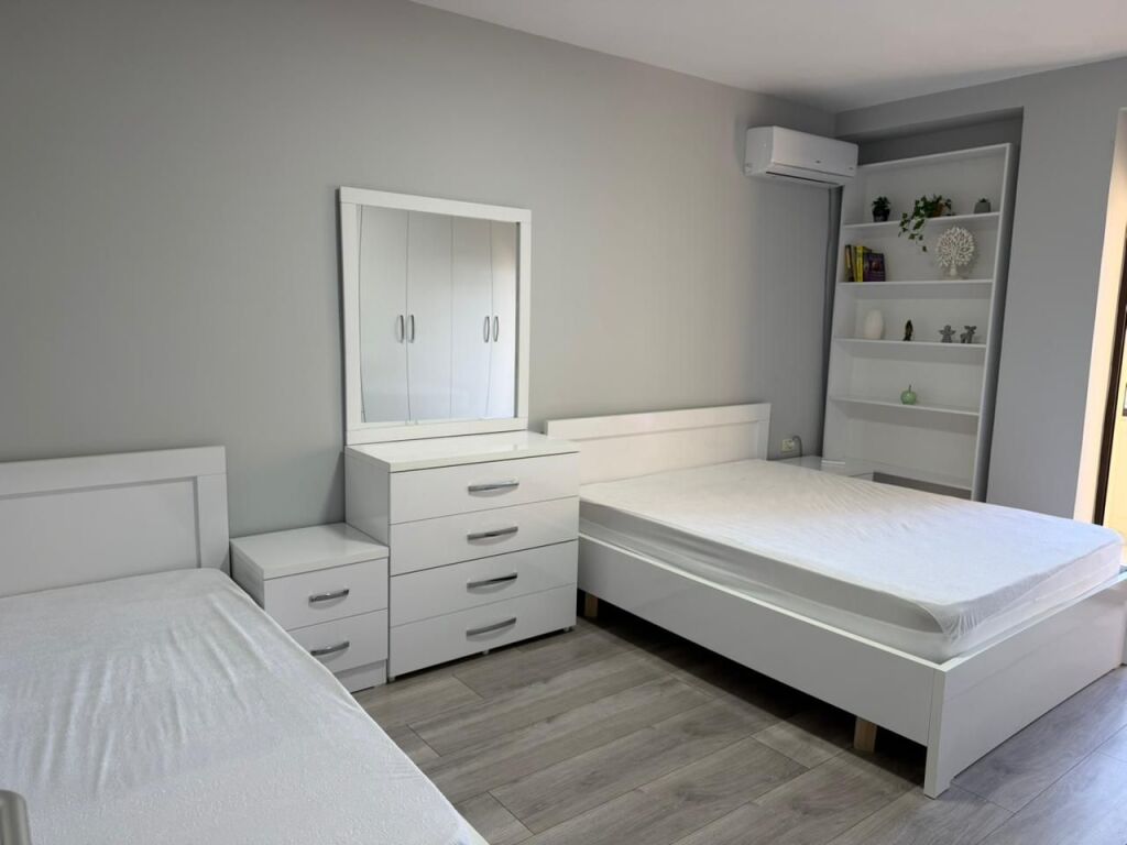 Jepet me qera apartament 2+1 te Inxhinieria e Ndertimit