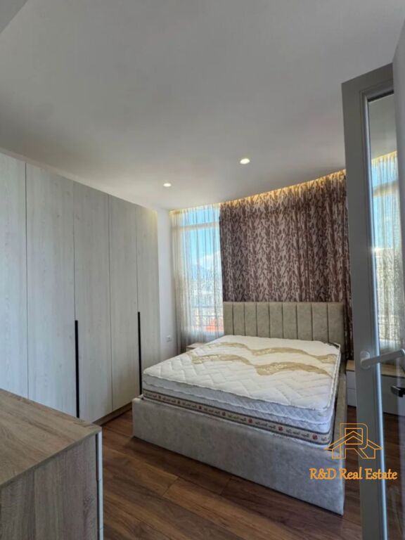 🏡 Jepet me qera apartament 1+1 – Kodra e Diellit (Rr. Rrapo Hekali)