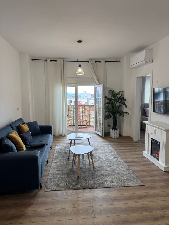 Apartament me qera 2+1 mbrapa Concord,Rruga 5 Maj