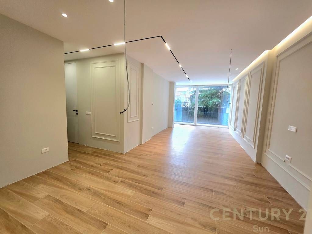 2+1 APARTMENT FOR SALE NEAR THE PARIS MUNICIPALITY